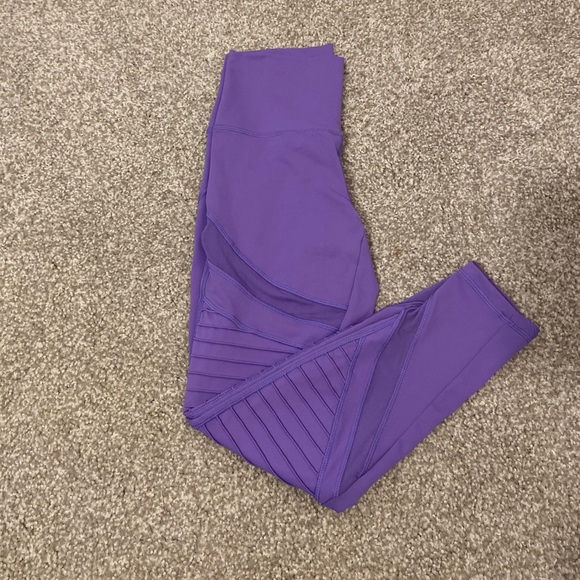 Aerie High Rise Chill.Play.Move. Lavender Leggings - Picture 2 of 6